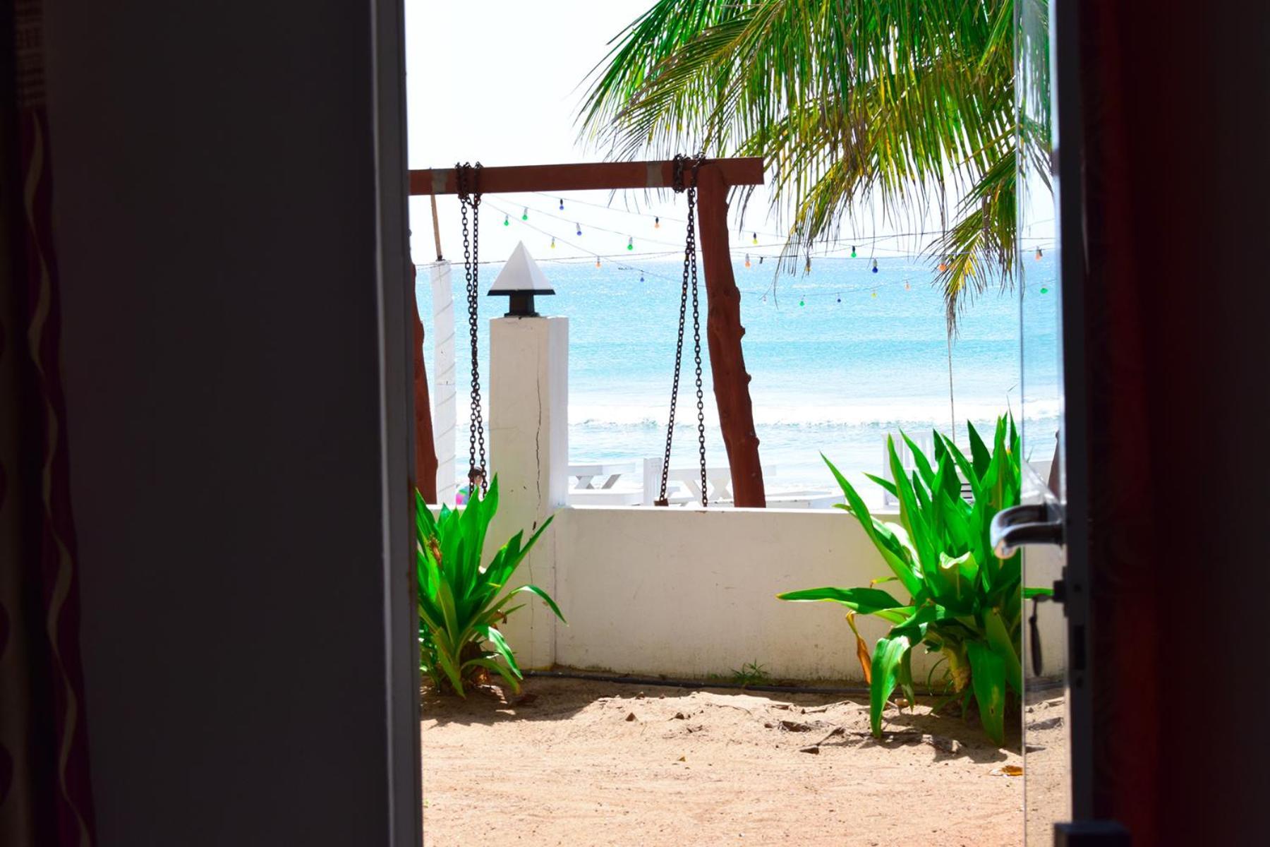 Golden Beach Cottages Trincomalee Eksteriør bilde