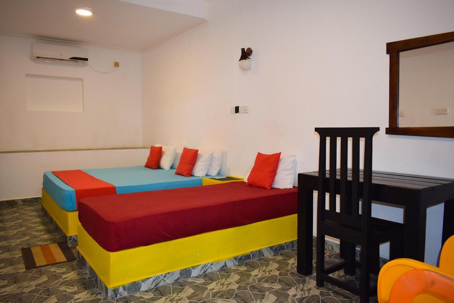 Golden Beach Cottages Trincomalee Eksteriør bilde