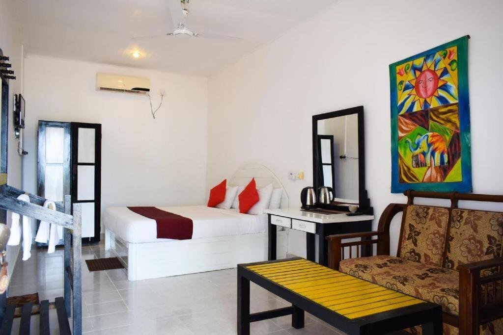 Golden Beach Cottages Trincomalee Eksteriør bilde